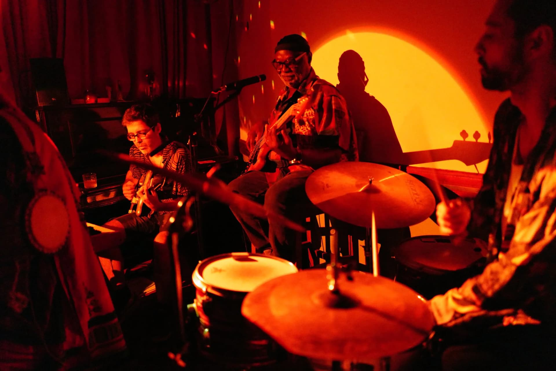 live jazz musicians performing